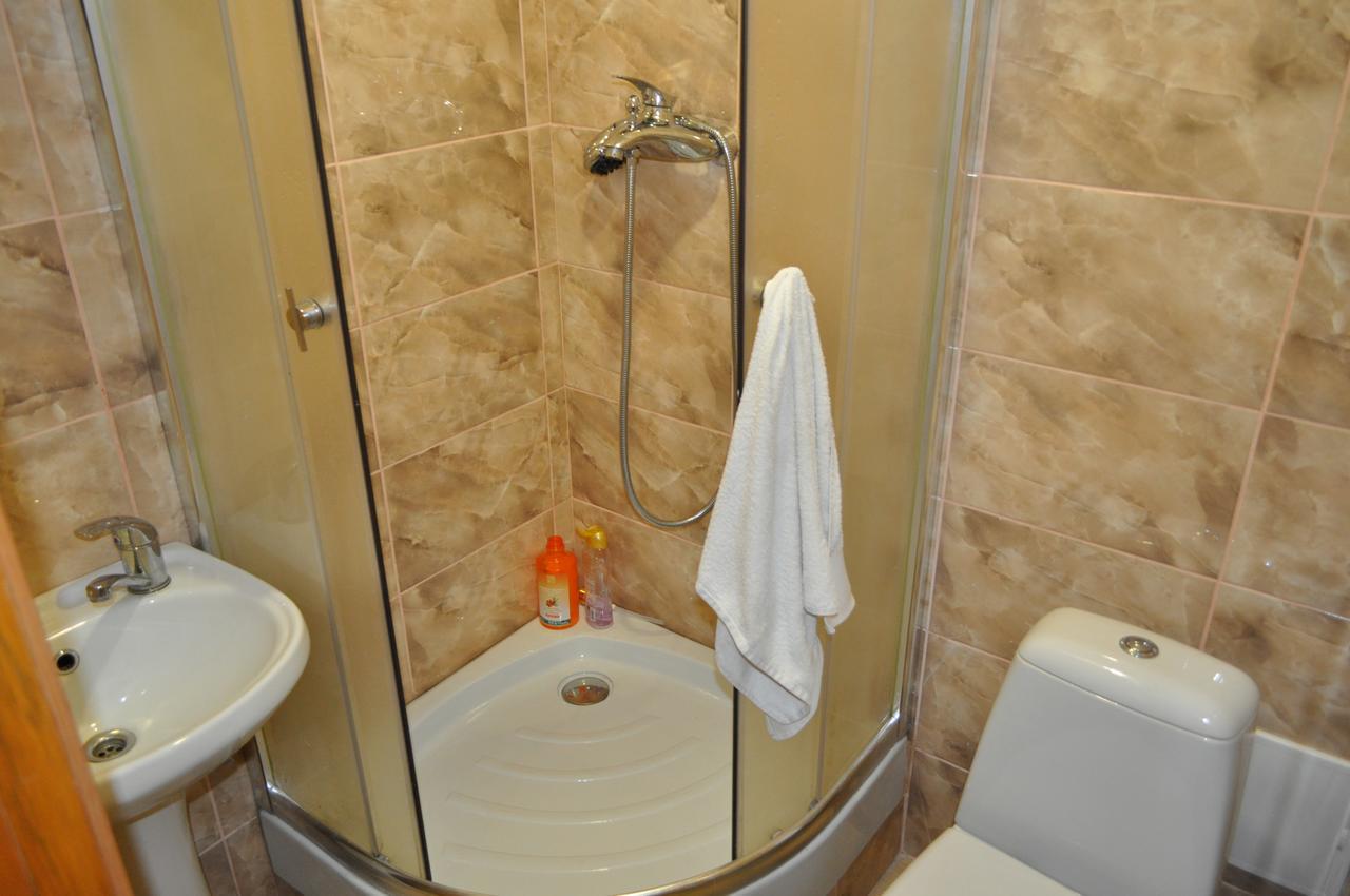 Hostel Bayit Kremenchuk Ngoại thất bức ảnh